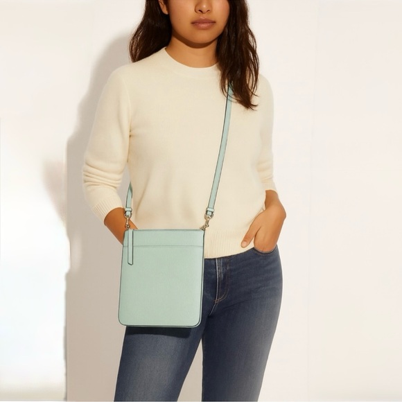 COACH Cross Body Bag - Picture 1 of 16